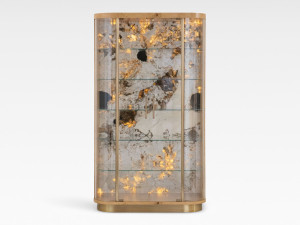 Витрина со встроенным освещением