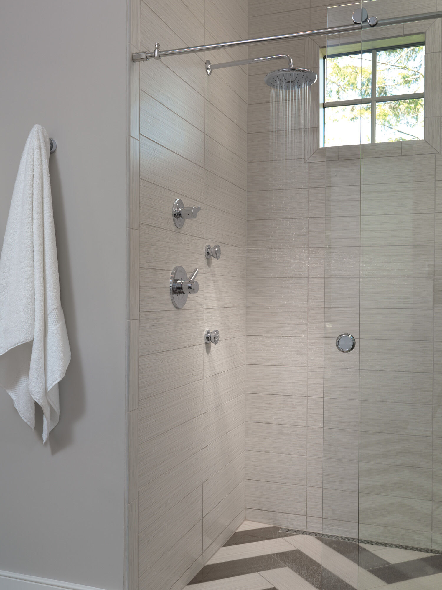 50102-BL Спрей для тела для поверхностного монтажа Delta Faucet Delta Матовый черный - Вид №13