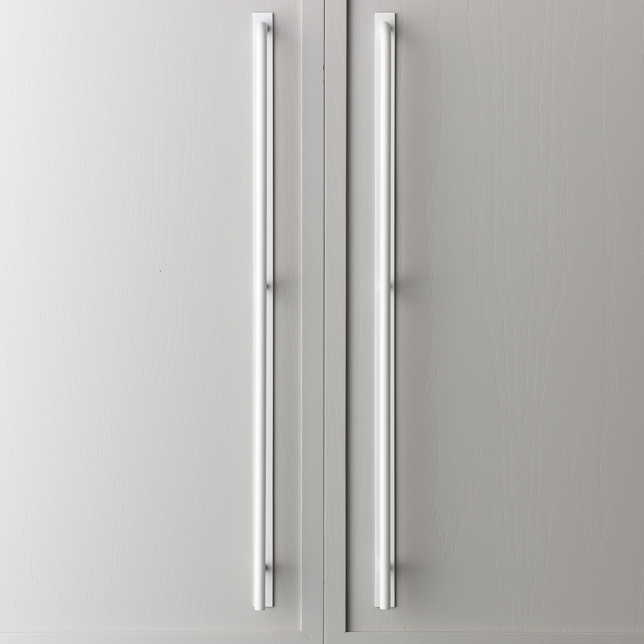 Латунная мебельная ручка на пластине Lo & Co Interiors Brera ARCH-00078711 - Вид №17