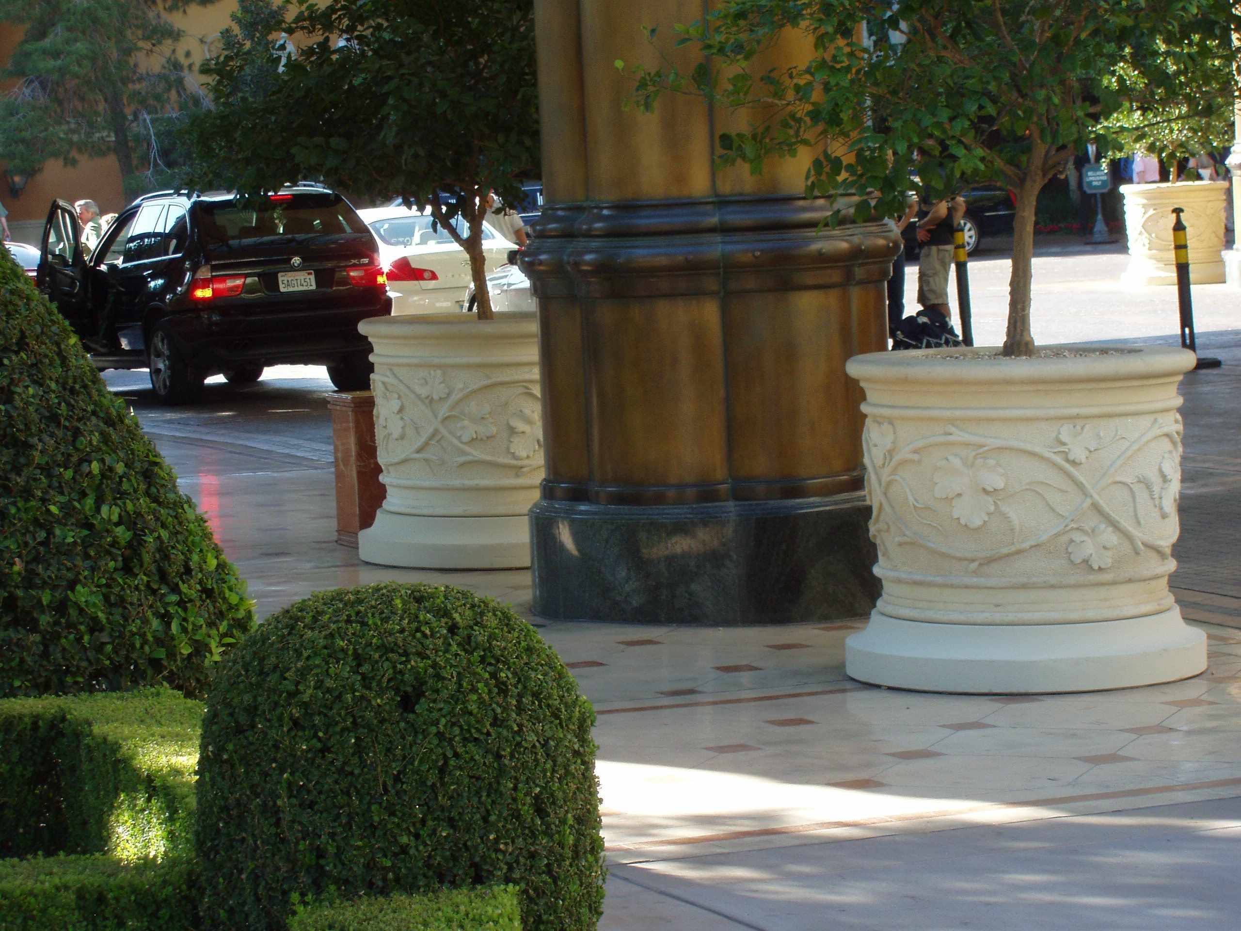 Круглый плантатор из камня Лечче PIMAR Fioriera per spazi pubblici rotonda ARCH-00147721 - Вид №2