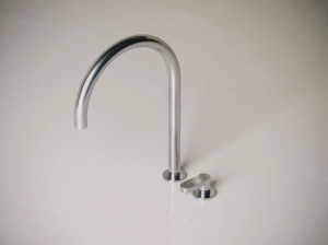 Смеситель для раковины из нержавеющей стали с поворотным горлышком