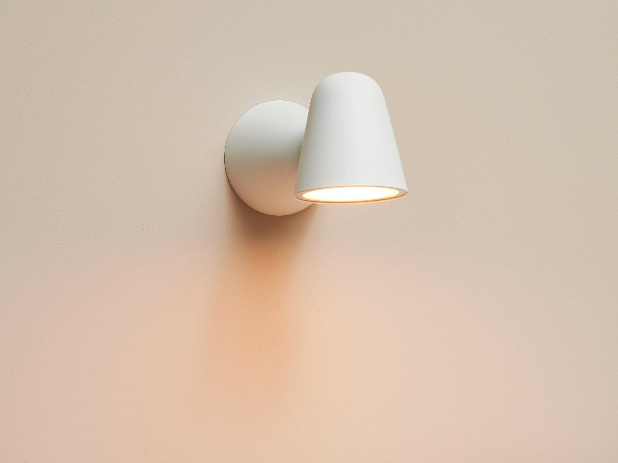 Регулируемый светодиодный настенный светильник Formagenda Peppone ARCH-00065868 - Вид №4