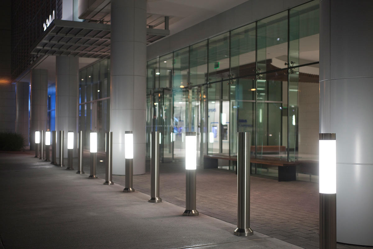 FSRT245 Столбик световой колонны  Forms-surfaces  - Вид №1