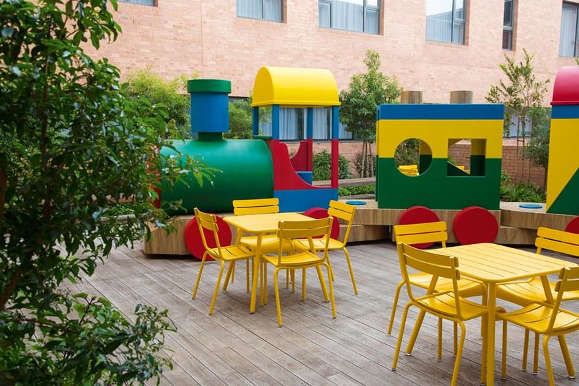 Fermob Квадратный алюминиевый стол Luxembourg kid 4170 - Вид №1