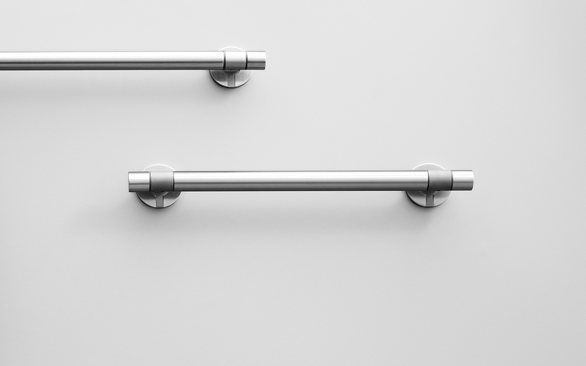 14751002301 Комплект поручней с прямым концом для безбарьерного доступаd line Knud Holscher  - Вид №1