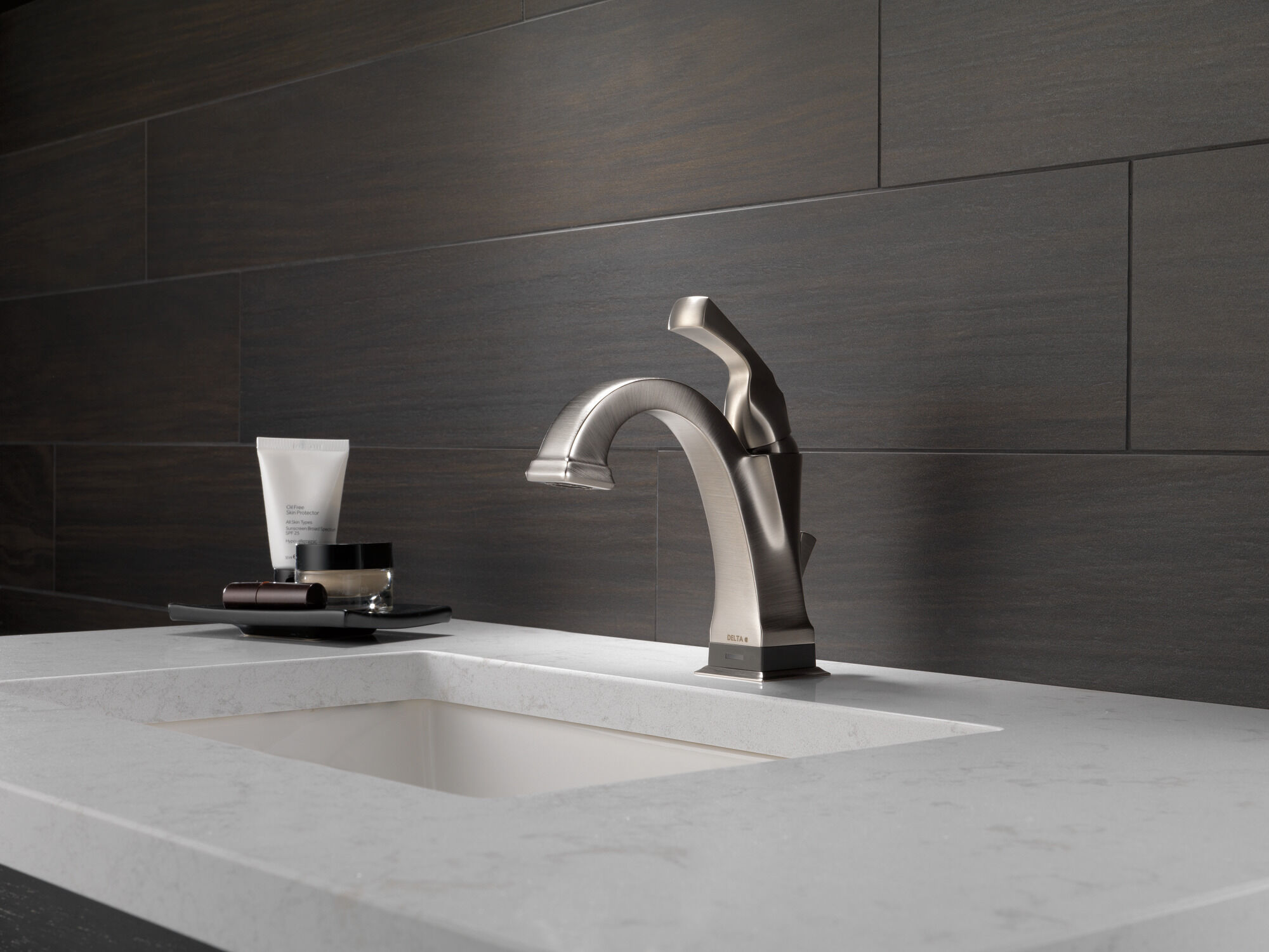 551T-SS-DST Смеситель для ванной с одной ручкой с технологией Touch2O.xt® Delta Faucet Dryden Нержавеющая сталь  - Вид №15