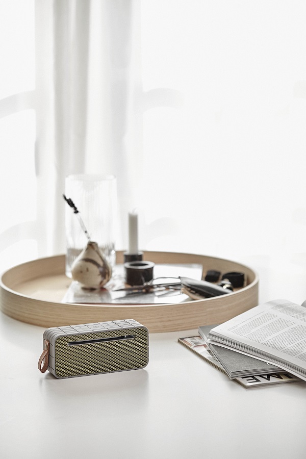 Колонка беспроводная с ремешком aMOVE серая KREAFUNK KFNG69 - Вид №1