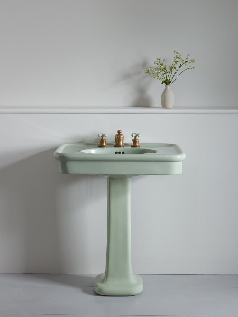 2-03-002 Бассейн Роквелла на пьедестале Rockwell The water monopoly 