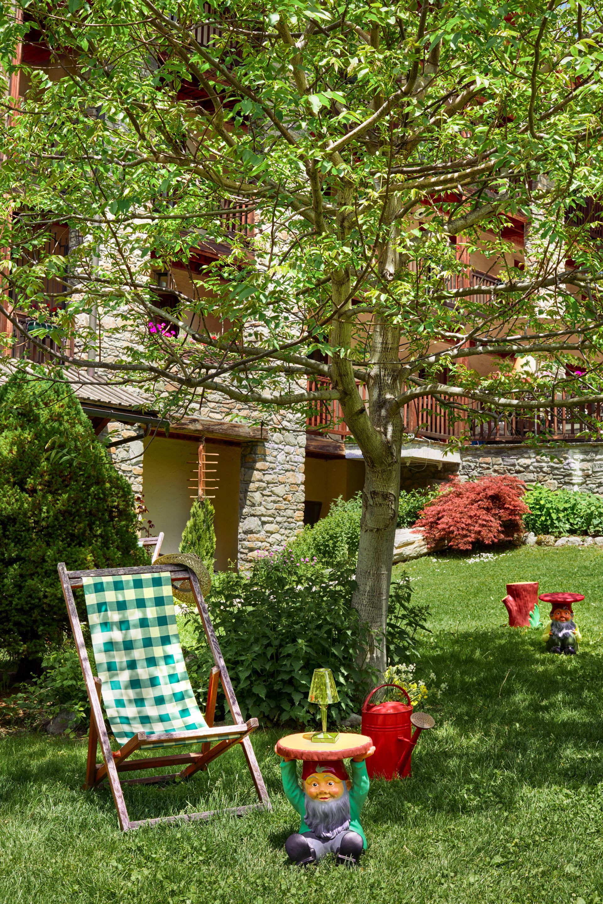 Круглый стол для сада из инженерного пластика Kartell NAPOLEON ARCH-00116440 - Вид №4