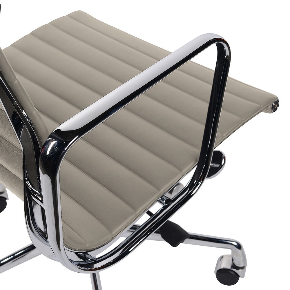 Кресло офисное серое с алюминиевыми подлокотниками Eames Style Ribbed Office Chair EA 117 SOHO DESIGN ДИЗАЙНЕРСКИЕ 00-3886259 Розовый  - Вид №4