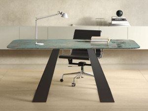 Стол с керамогранитной столешницей