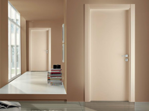 Лакированная ламинированная дверь