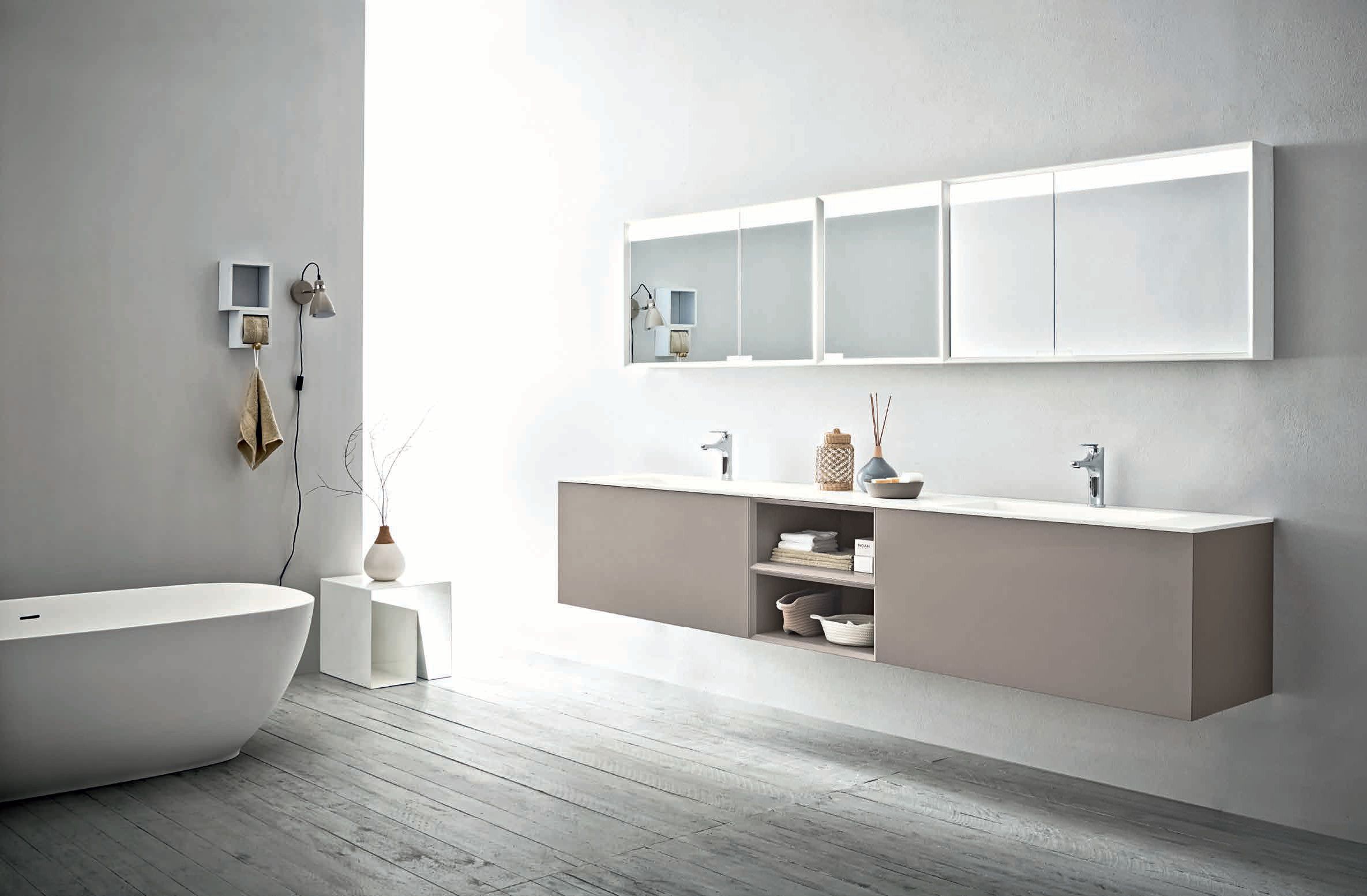 Овальная ванна в центре комнаты в Geablu ARBLU CATINO ARCH-00140381 - Вид №7