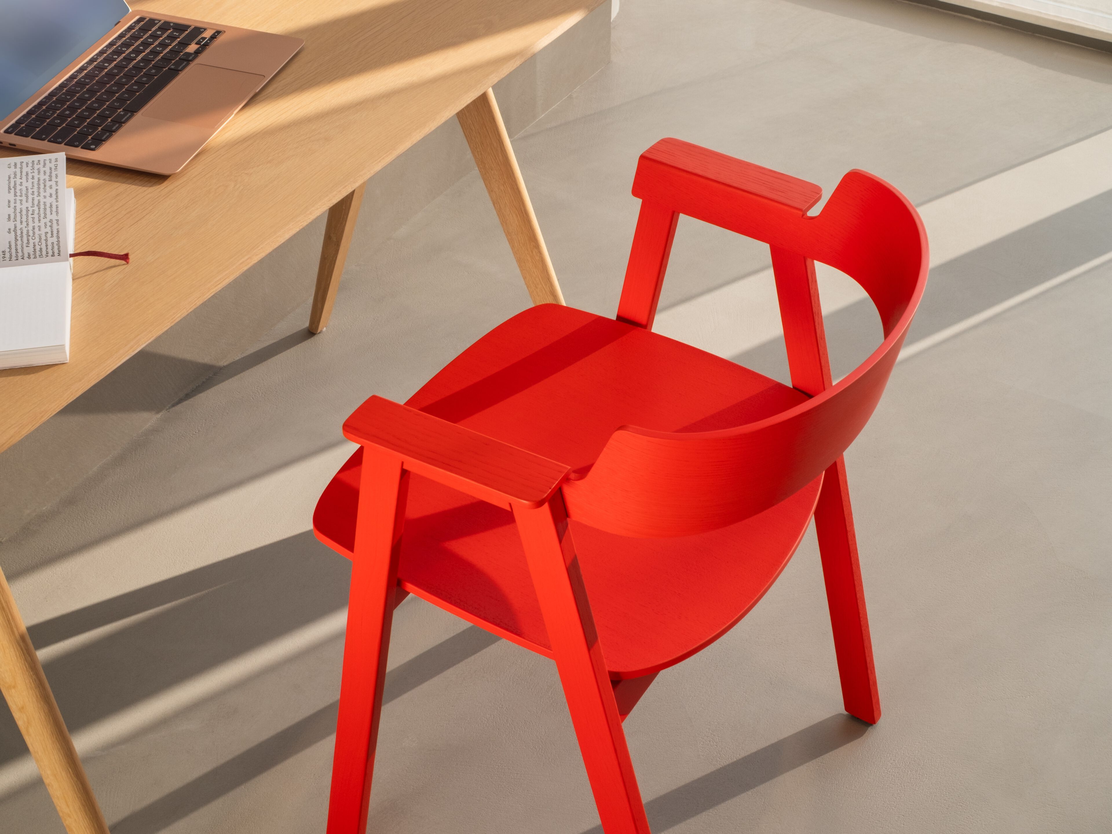 Стул из лакированного дуба с подлокотниками Gazzda FLIP ARCH-00109869 - Вид №12