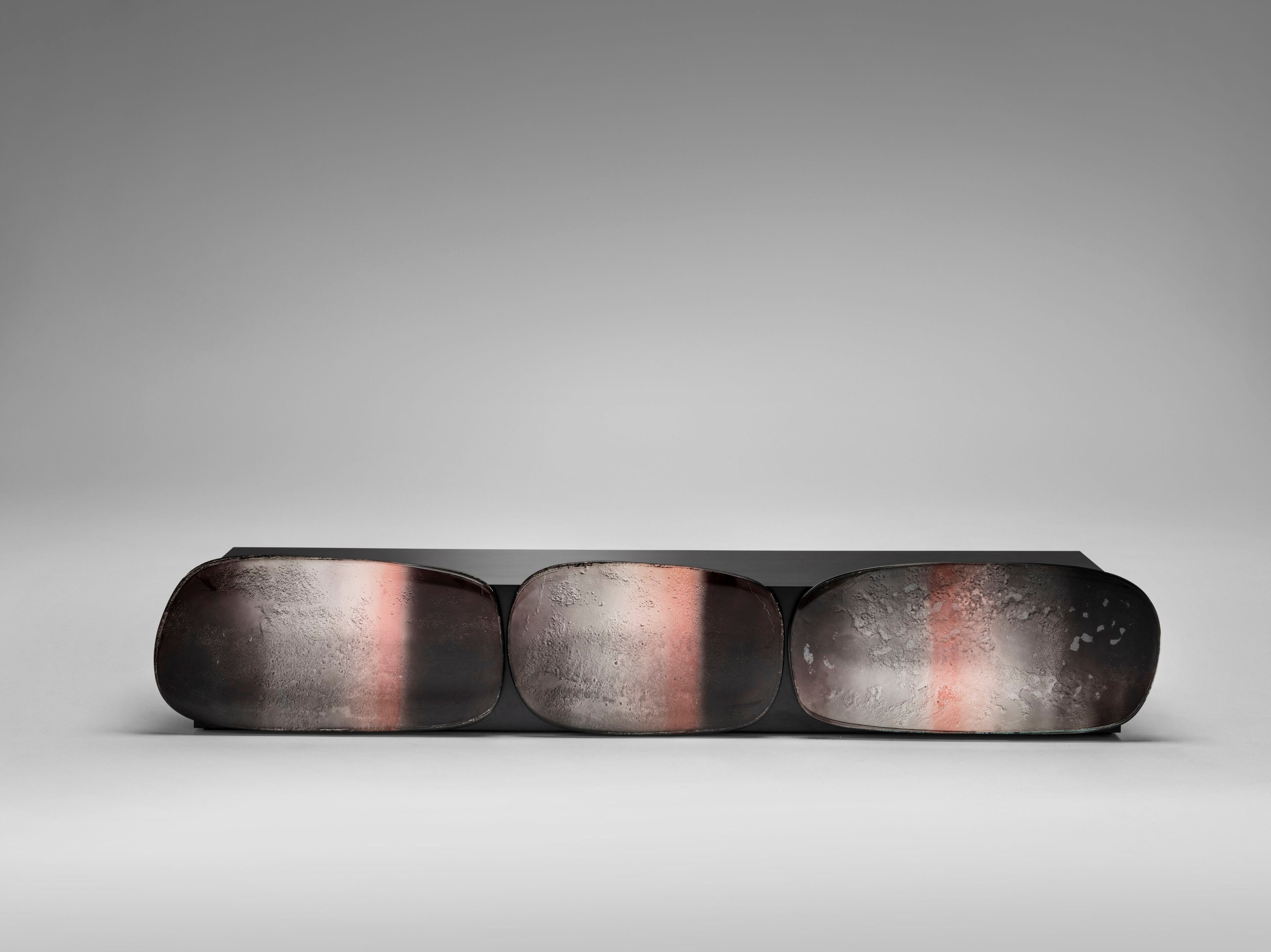 Низкий стеклянный шкаф для телевизора с распашными дверцами ARTE VENEZIANA Melt ARCH-00119146 - Вид №1