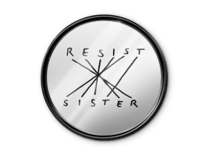 Зеркало в рамке