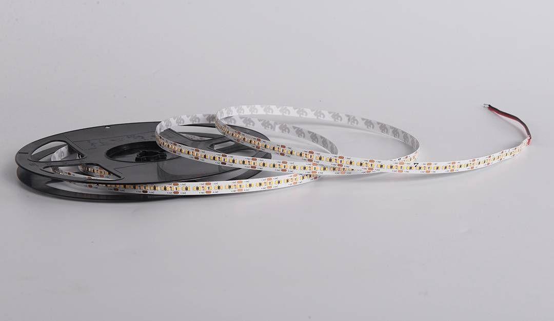 002841 Светодиодная влагозащищенная лента 20W/m 300LED/m 2216SMD нейтральный белый 5M DesignLed DSG2A300