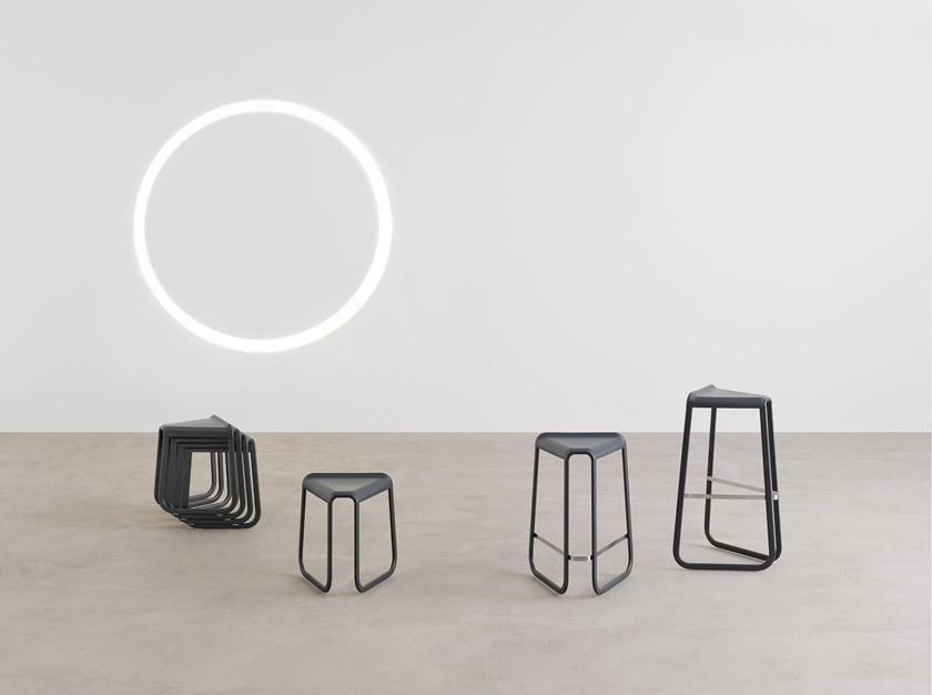 Desalto Штабелируемый табурет из полиуретана на салазках sun-id-1487942 - Вид №6