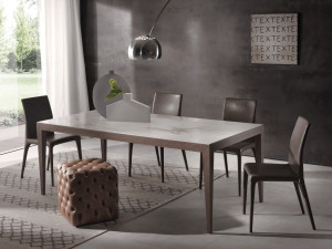 Фиксированный прямоугольный обеденный стол