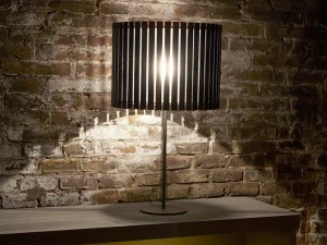 fambuena Настольная лампа из дерева Luz oculta wood