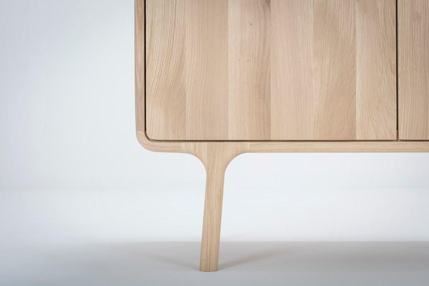 Gazzda Комод из дуба с распашными дверцами Fawn 01d - Вид №4