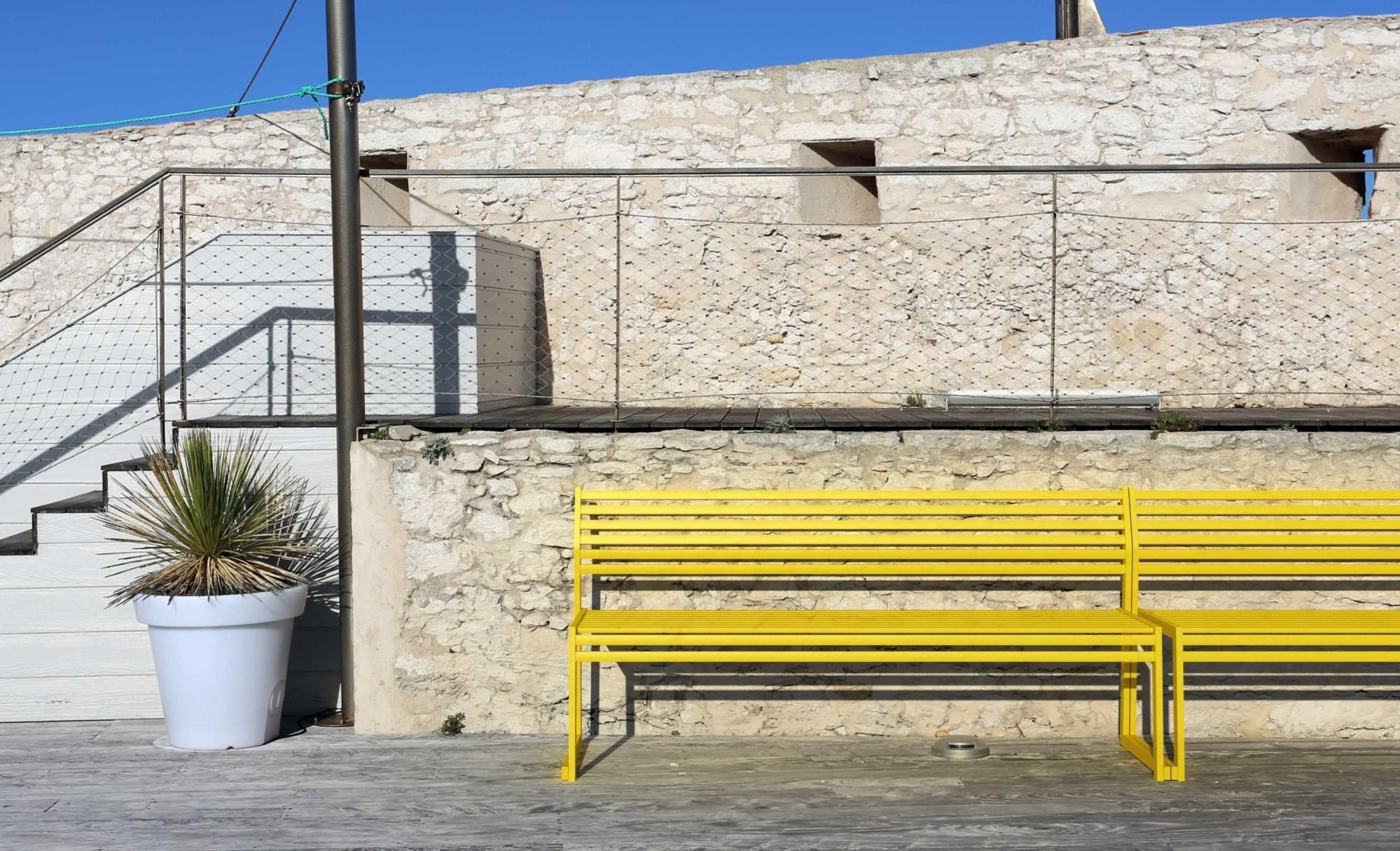 Штабелируемая металлическая скамья со спинкой Urbantime Cortina.026 ARCH-00056284 - Вид №3