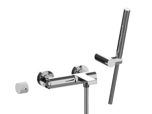 Настенный смеситель для ванны с ручным душем