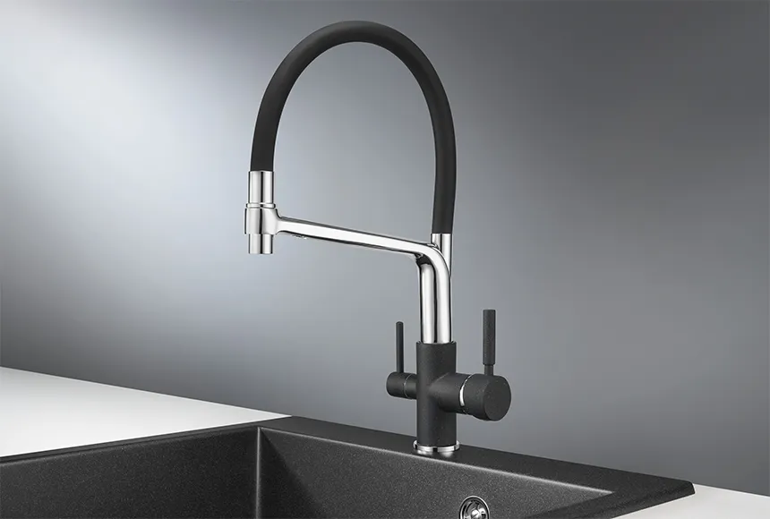 0083, ЧЁРНЫЙ, СМЕСИТЕЛЬ КУХОННЫЙ GRANULA 83-ST62