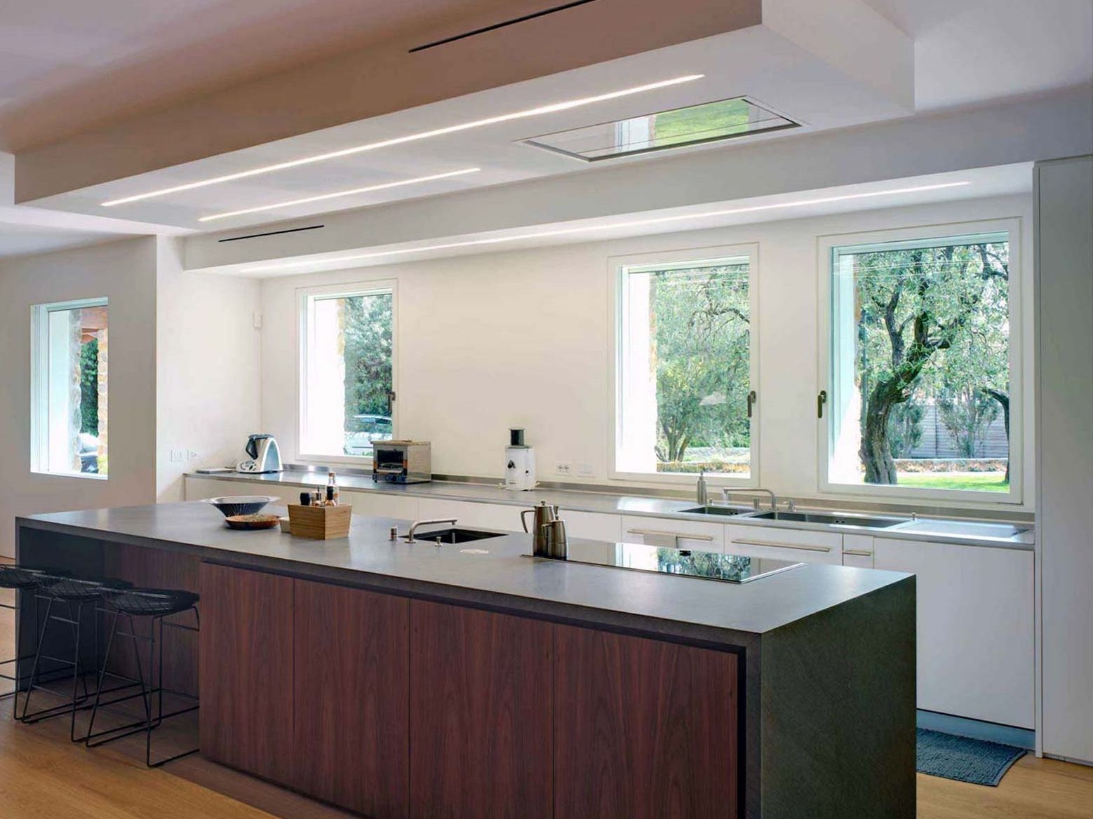 Деревянное окно с двойным остеклением Carminati Skyline System ARCH-00047345