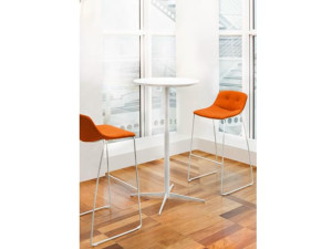 Высокий табурет