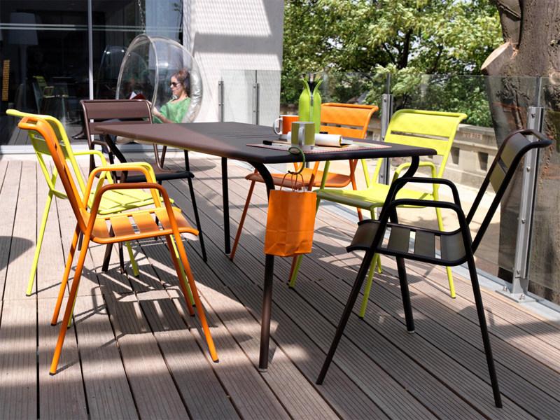 Fermob Стул садовый штабелируемый с подлокотниками Monceau 4802 - Вид №1