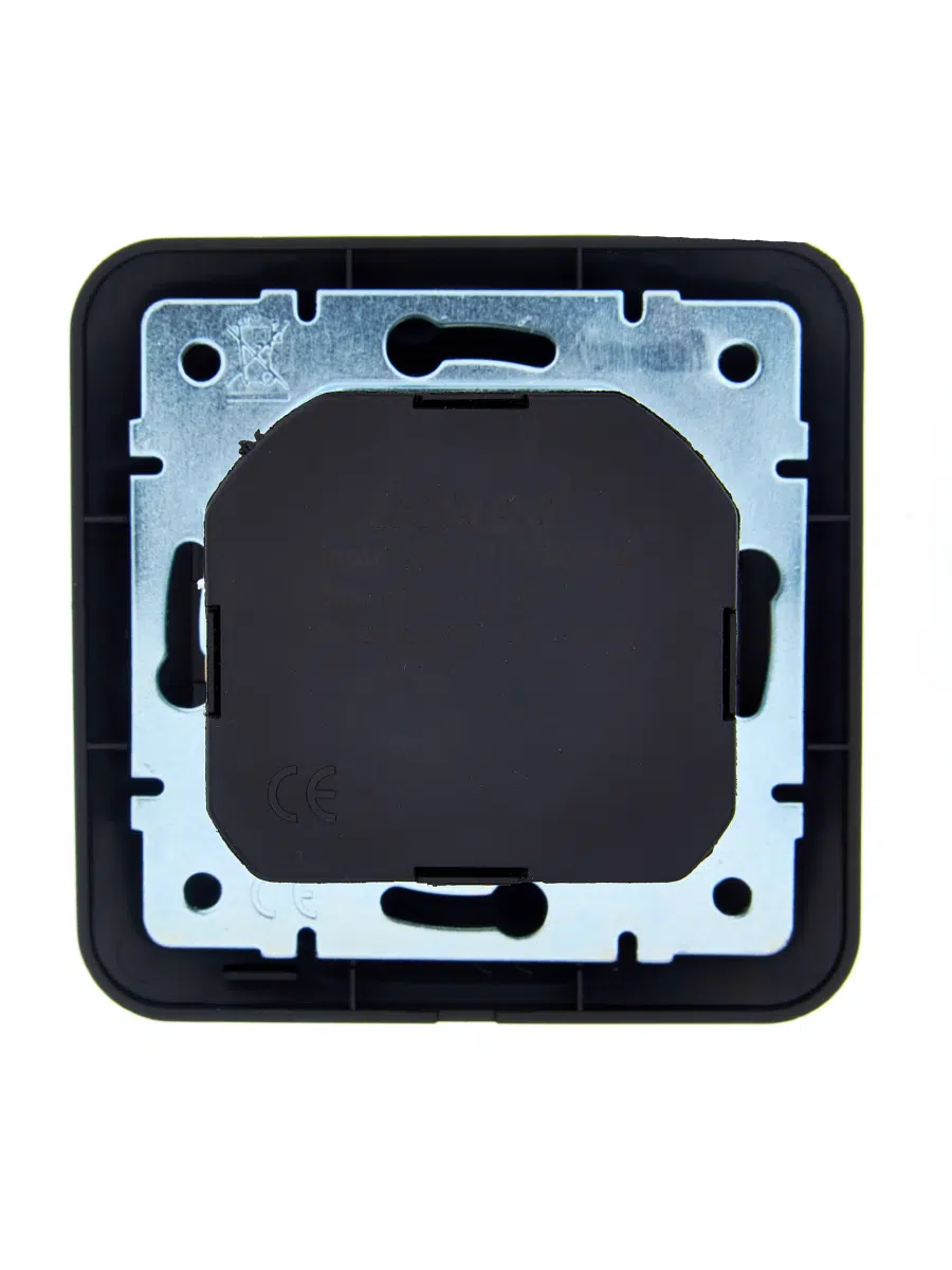 ASTI Розетка с/з + USB разъём чёрный бархат LEZARD 7081-4242-181 - Вид №1