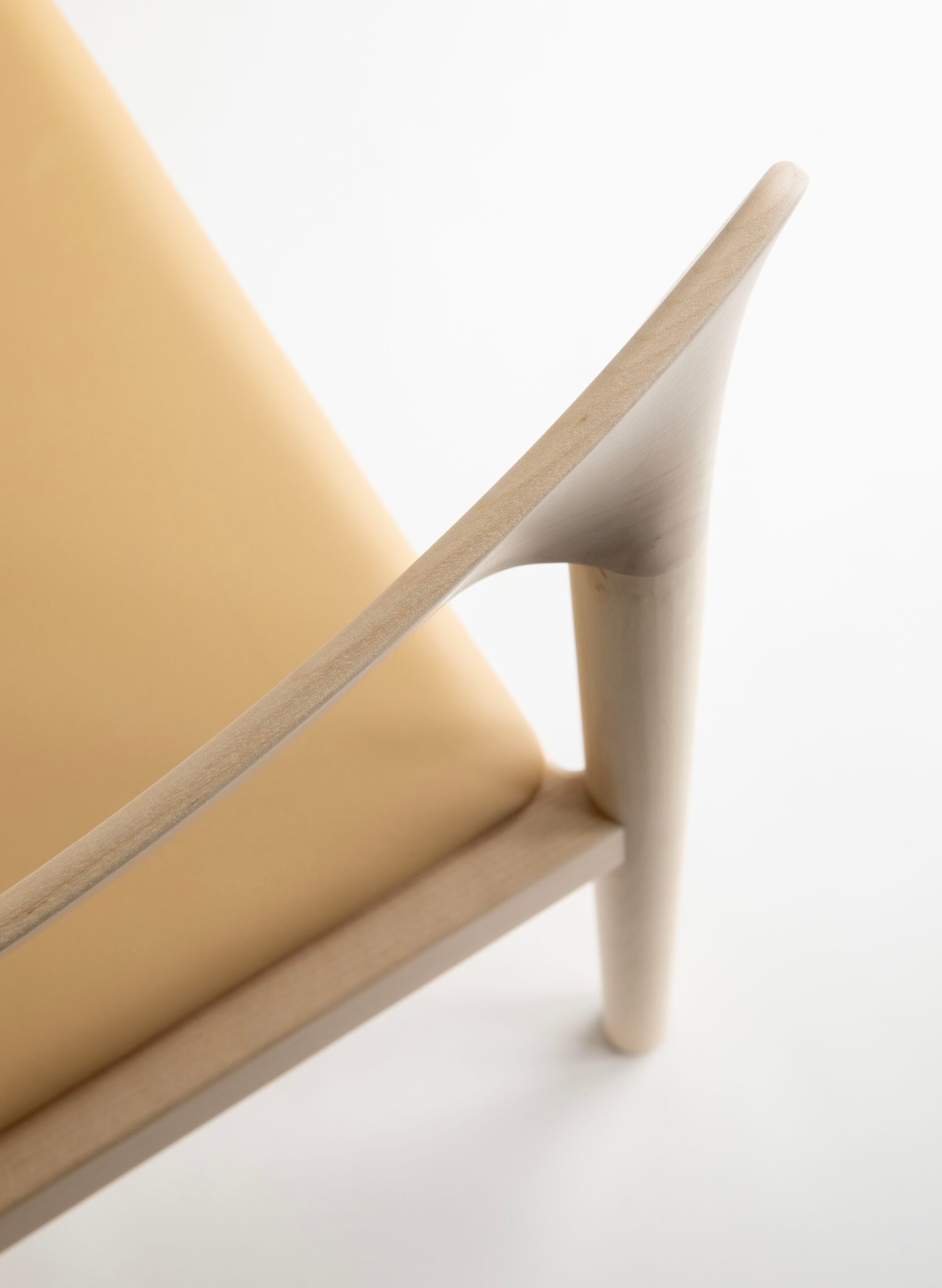 Штабелируемый стул из березы с мягким сиденьем Nikari KUMU ARCH-00056693 - Вид №6