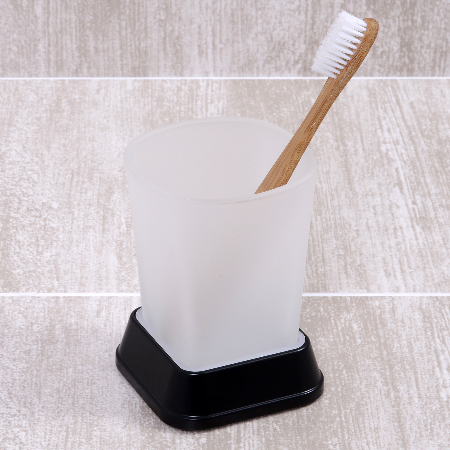 K-5428BLACK Amper Стакан для зубных щеток WasserKRAFT Amper K-5400BLACK 