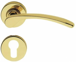 LINEA CALI' Классическая латунная ручка на розетке с замком Mare