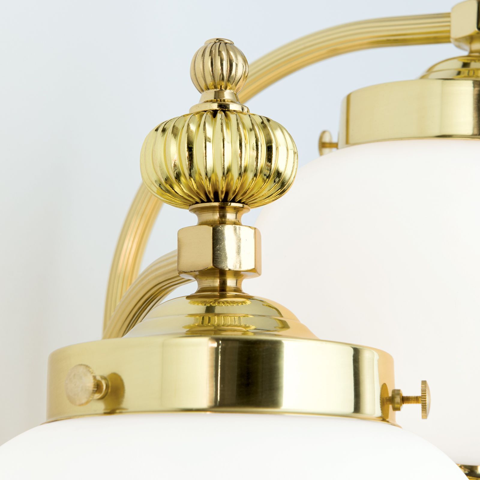 Настенный светильник из латуни и стекла Orion Wiener Nostalgie ARCH-00136879