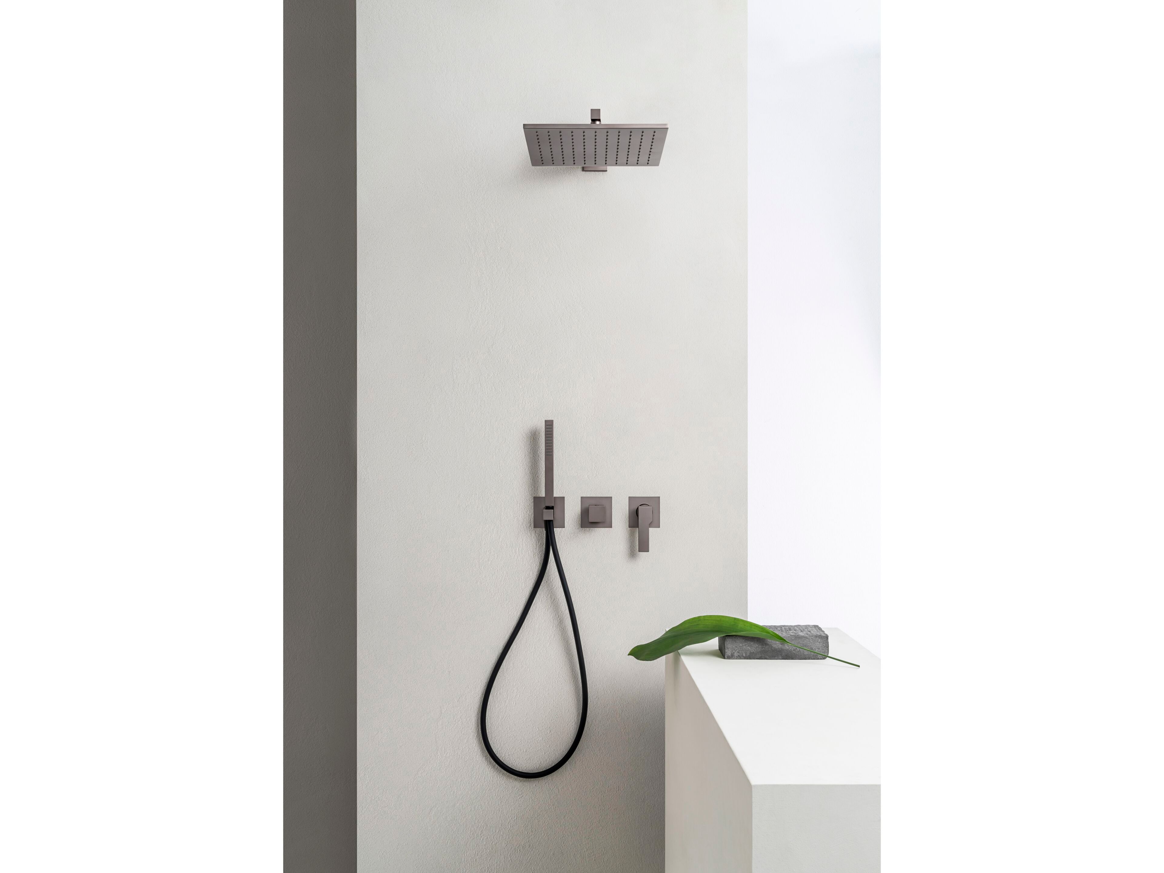 Однорычажный смеситель для душа с ручным душем QD Magistro Lab приложение ARCH-00005569