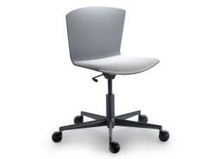 Офисное кресло из полипропилена с мягким сиденьем