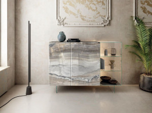 Стеклянный шкаф