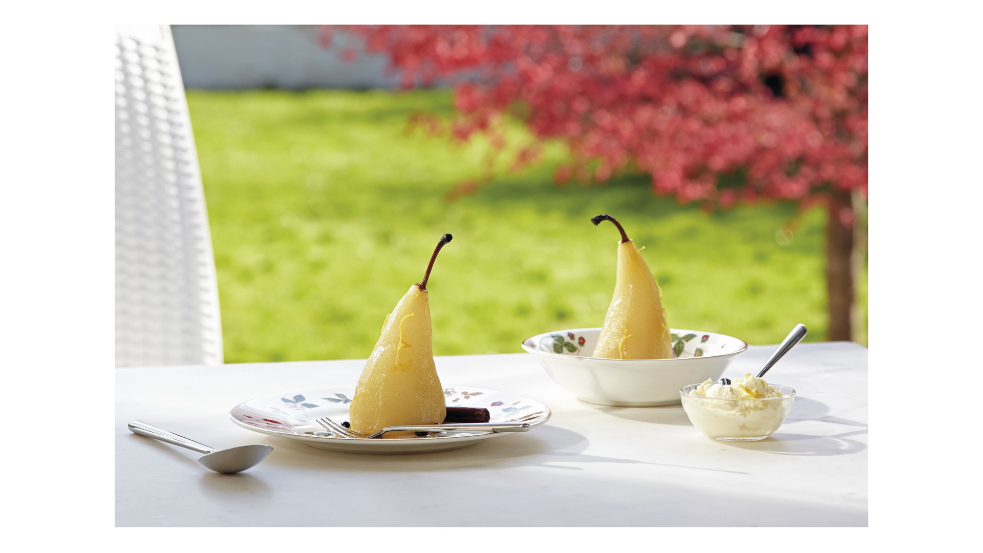 10671643 Wedgwood Тарелка десертная Wedgwood Земляника 18см Фарфор костяной  - Вид №1