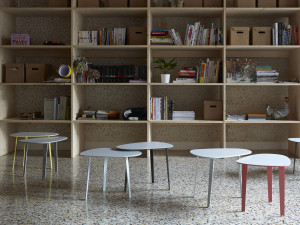 Алюминиевый журнальный столик