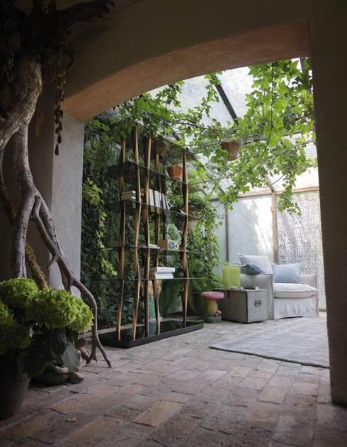 Casamania & Horm Двусторонний открытый книжный шкаф из дерева и стекла Sendai sun-id-1428943 - Вид №5