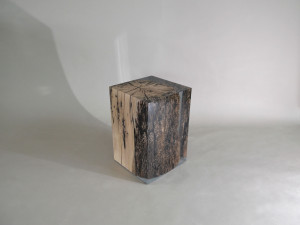 Табурет / журнальный столик из дуба и смолы