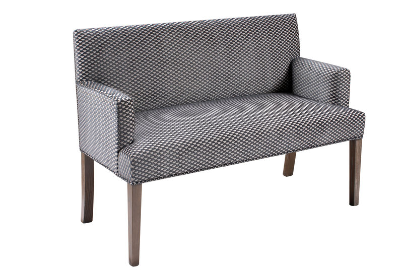 U706 Хэмптонская скамья с руками ijlbrown 