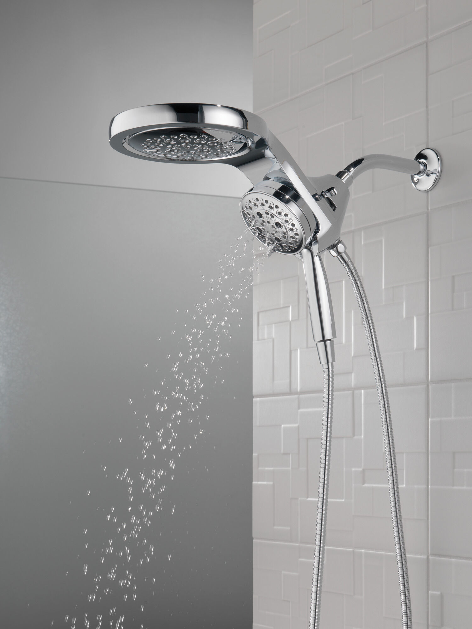 58680-RB25 HydroRain® H2Okinetic® 5-регулировочная душевая лейка два в одном Delta Faucet Universal Showering Венецианская бронза  - Вид №18