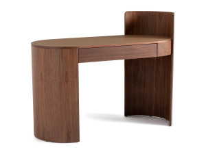 Стол из грецкого ореха