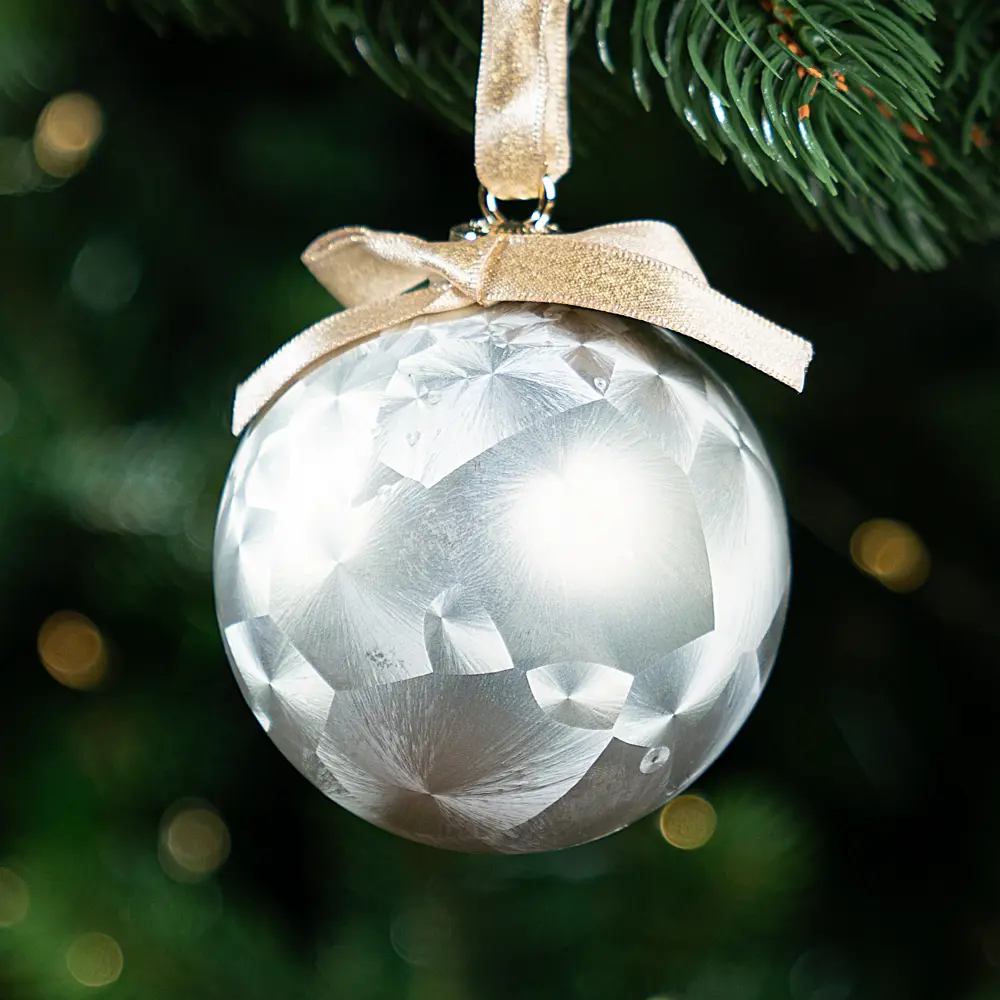 Елочный шар KREAFORTA с морозным рисунком, золотистый, ø8 см 89420650 STLM-1584141