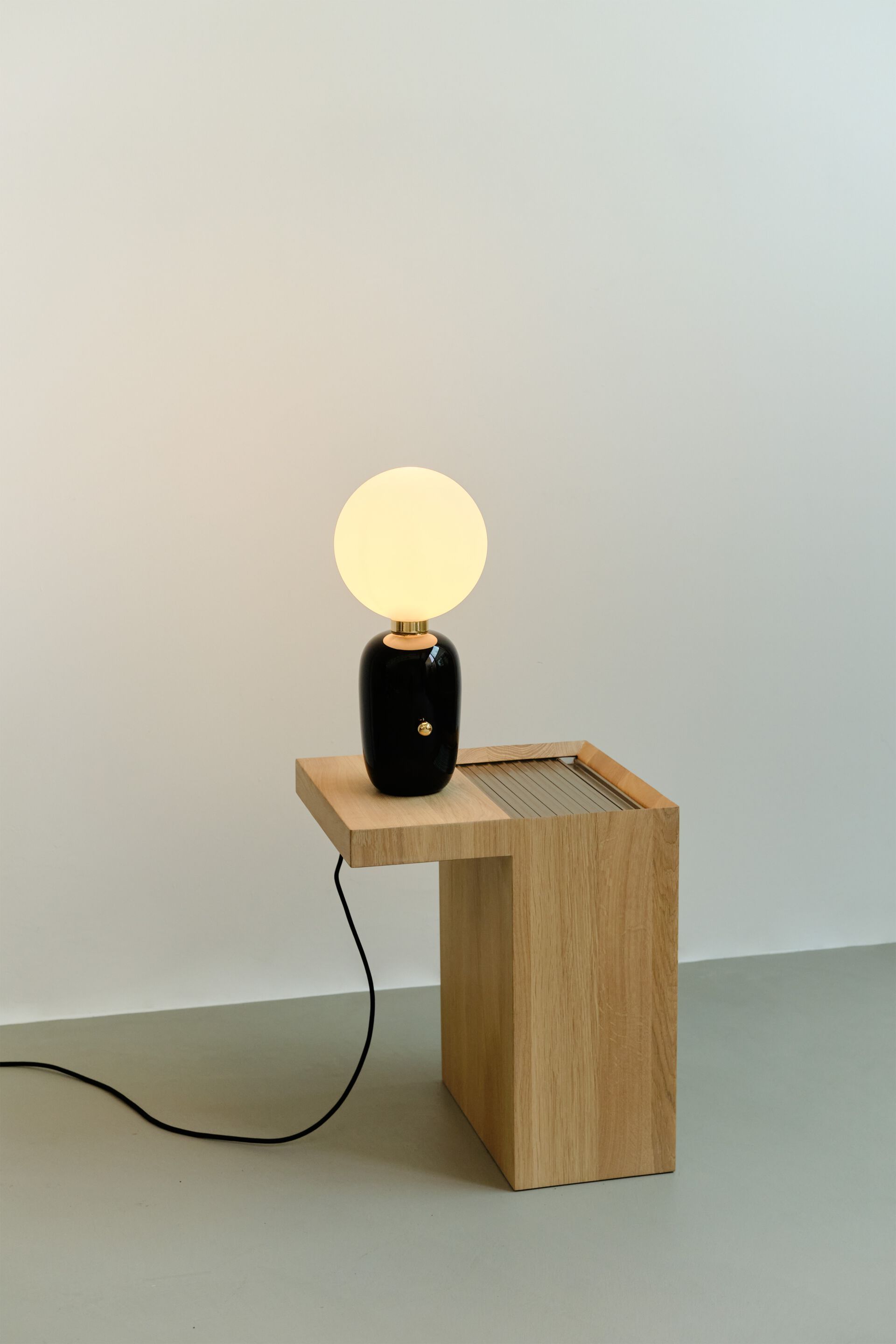 Керамическая и опаловая стеклянная настольная лампа с диммером PARACHILNA Aballs ARCH-00068946 - Вид №5