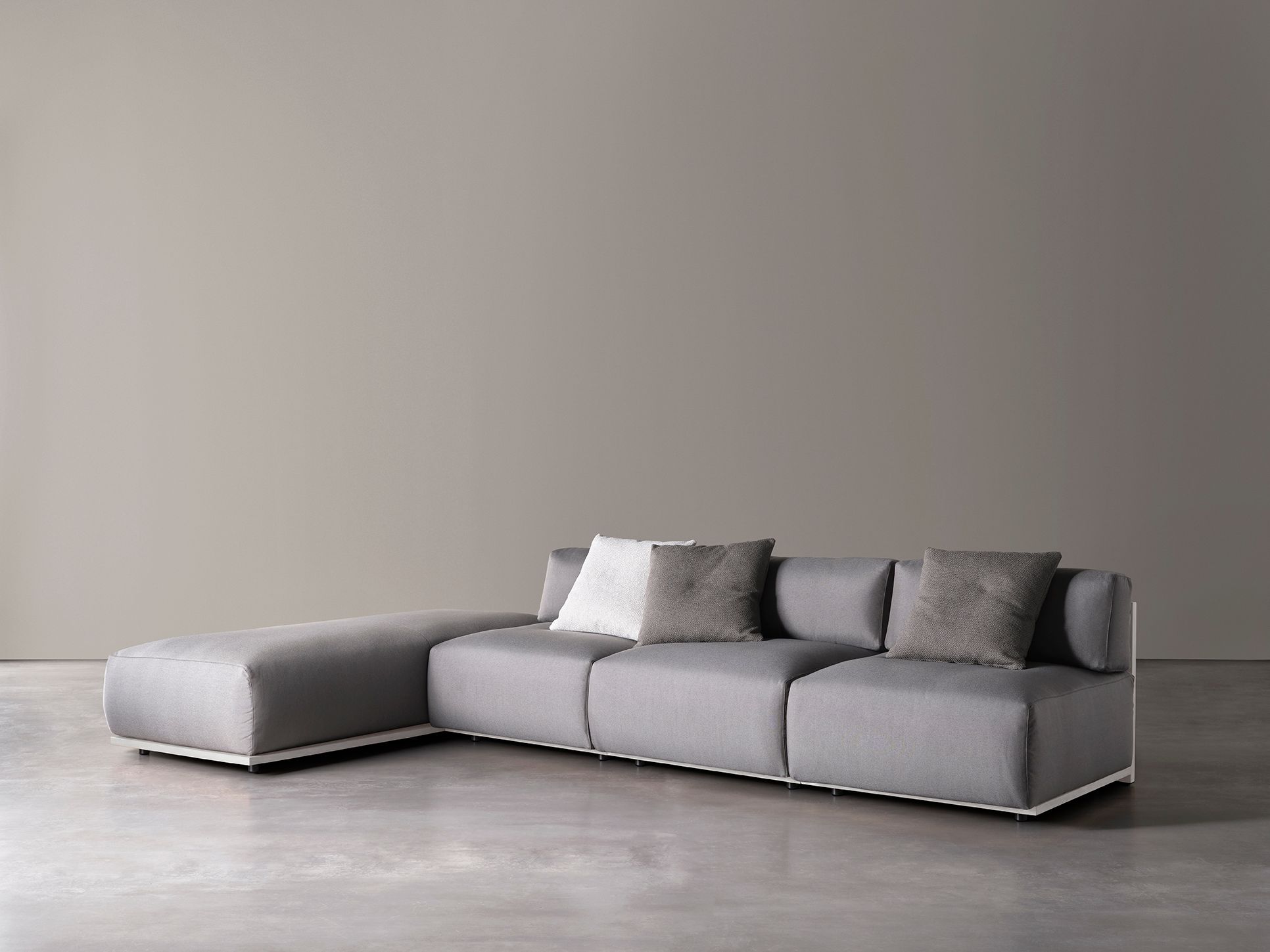 Модульный тканевый диван Meridiani Claud Open Air ARCH-00040991