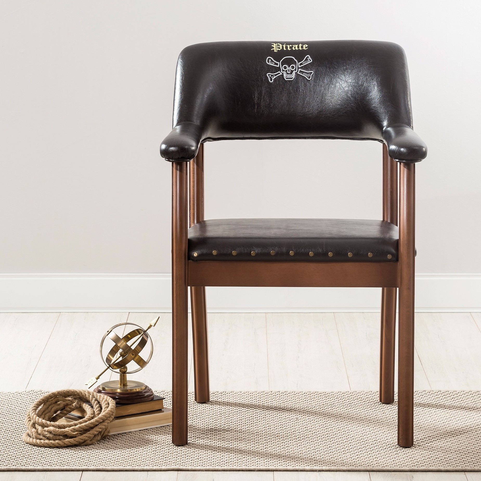 Стул деревянный с подлокотниками Pirate CILEK PIRATE 00-3832547 Черный Santreyd  - Вид №1